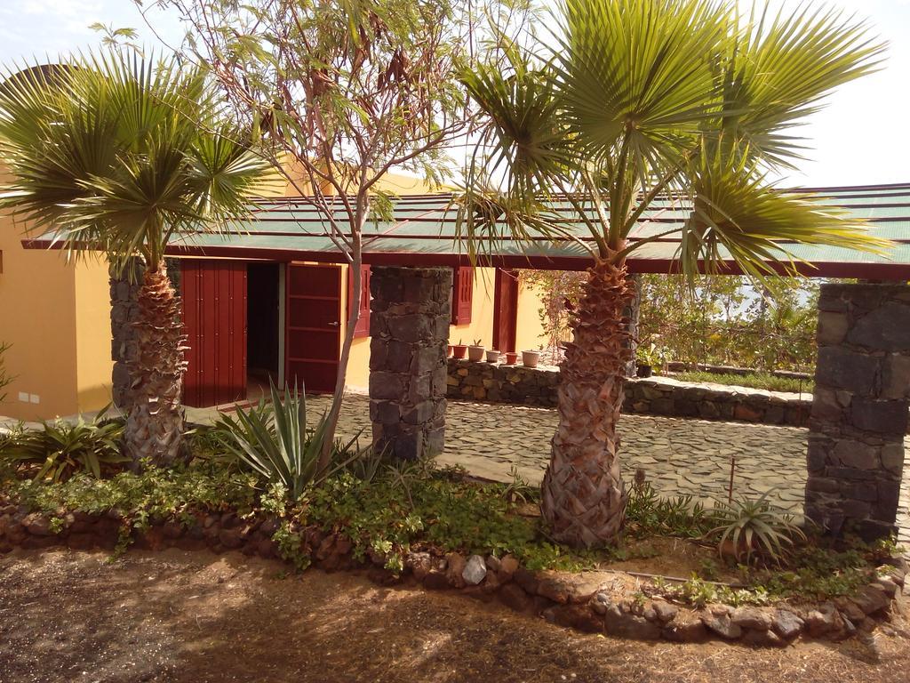 Coin De Paradis,Pavillon Doucimar Porto Novo  Exterior photo